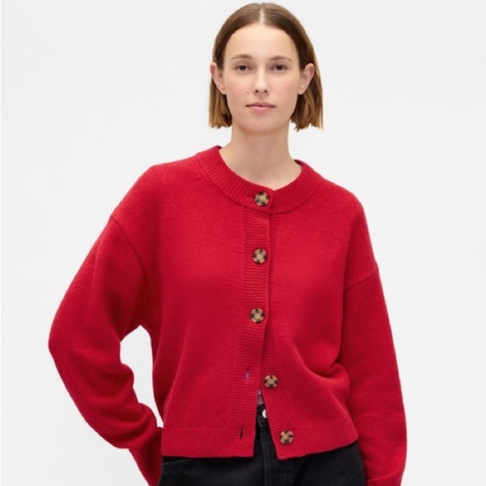 GAP CashSoft Oversized Cardigan – Limited Edition Red (Sold Out)